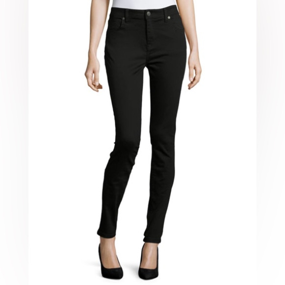 New Burberry Brit Low-Rise Denim Jeans, Size US 29,